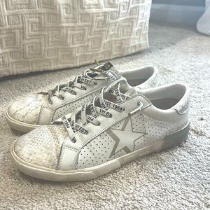 Vintage Havana Sneakers. Size 10